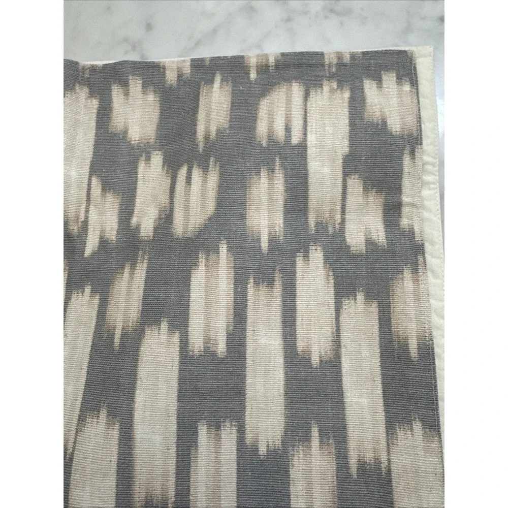 Pottery Barn Chambray Blue/ Ivory Ikat Table Runner‎ 18x108